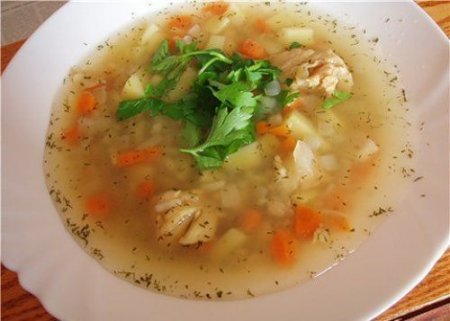 Готовим суп с рыбными консервами