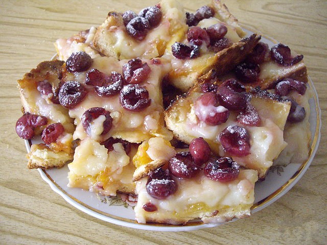 Песочный пирог с заварным кремом и ягодами - пошаговый рецепт с фото