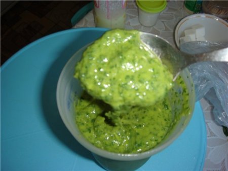Готовим зеленый соус из авокадо