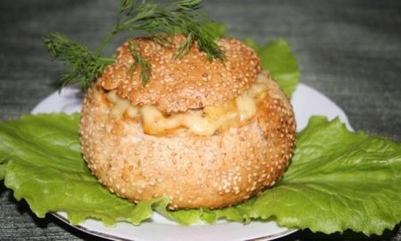 Рецепт Салат с мясом и картошкой в круглой булке