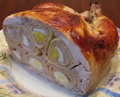 Рецепт Курица, фаршированная блинами, свининой и яйцами