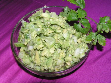 Простой и вкусный салатик из авокадо