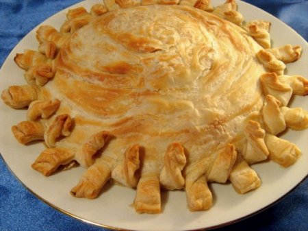 Рецепт Слоеный пирог с сыром и зеленью