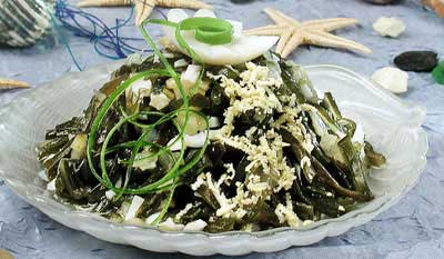 Рецепт Салат из морской капусты с яйцами
