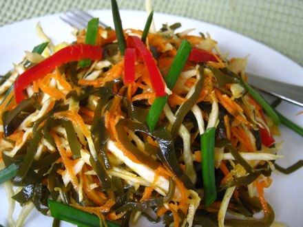 Рецепт Овощной салат с морской капустой