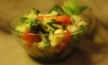 Салат с брокколи и цветной капустой