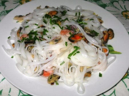 Рисовая лапша с морепродуктами
