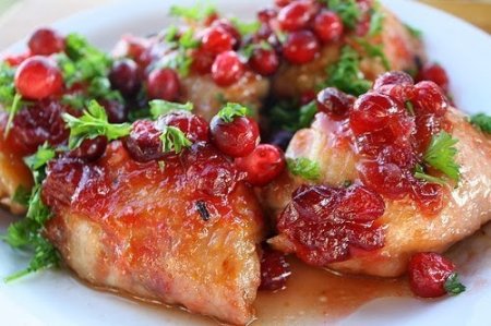 Рецепт Пикантная курица с клюквенным соусом