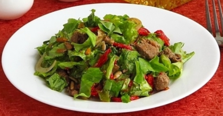 Рецепт Салат из куриной печени с овощами