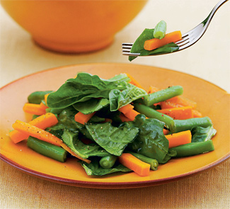 Рецепт Салат из молодой моркови и шпината