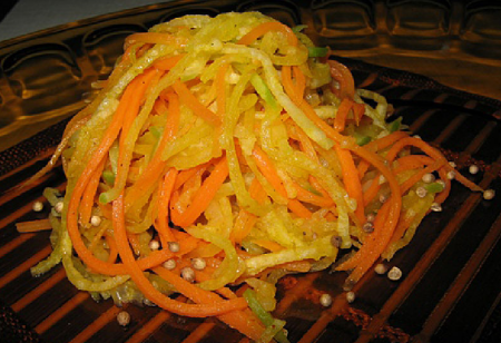 Корейский салат из моркови и редьки