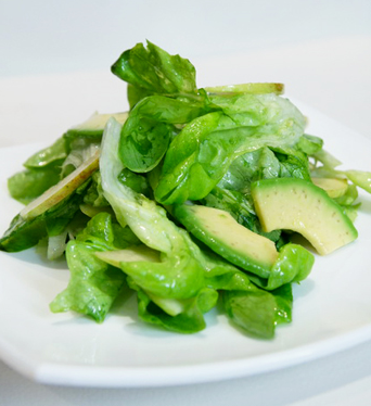 Рецепт Салат из зеленого яблока и авокадо