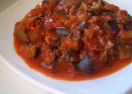 Рецепт Баклажаны в томатно-чесночном соусе