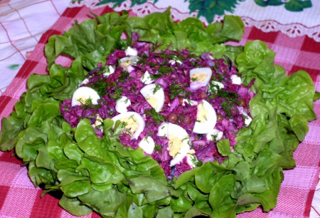 Салат из свеклы с мясом