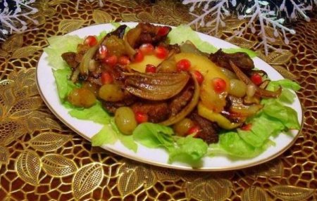 Рецепт Салат "Интрига" с печенью индейки и гранатовым соком