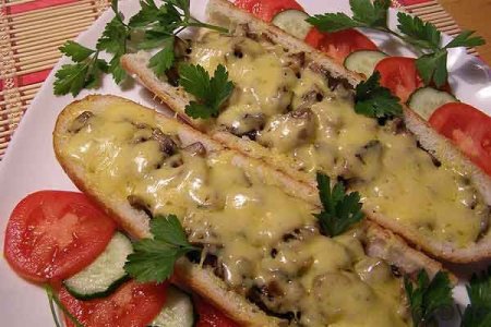 Рецепт Багет, запеченный с грибами и сыром