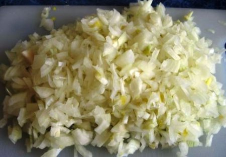 Салат с копченым сыром