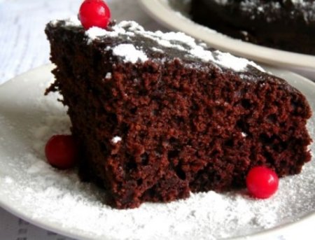 Влажный шоколадный торт-пирожное