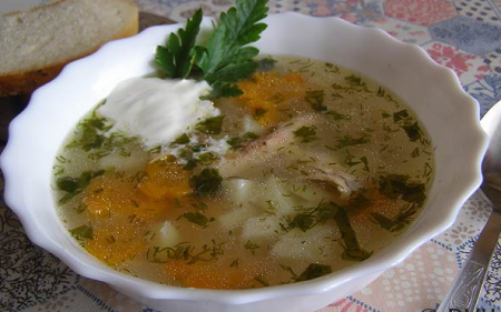 Суп с пшеничной крупой на курином бульоне  